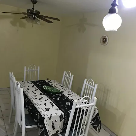 Edifício Piemontês - a 200 metros da Praia Grande Ubatuba SP-2